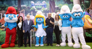 Pompeia recebe a Caravana dos Smurfs